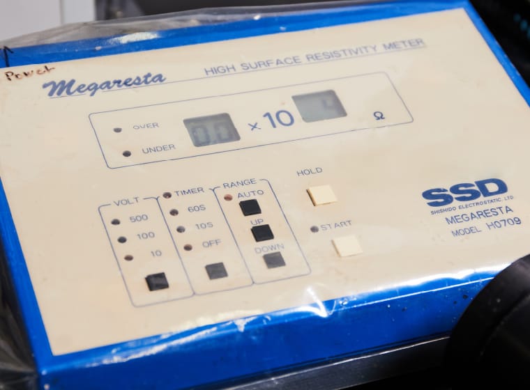 Surface resistance meter (Megarestor) 